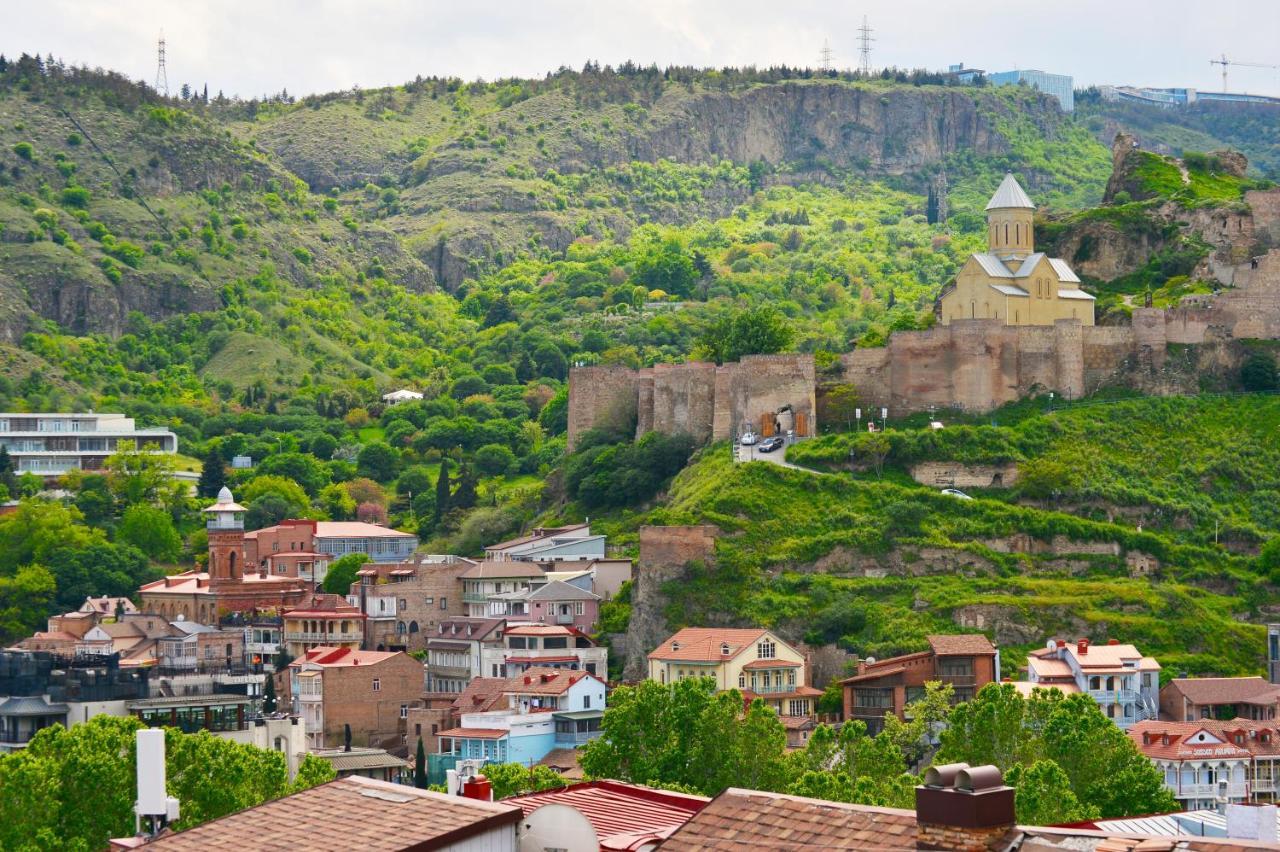 Hotel Blissdom Tbilisi Bagian luar foto