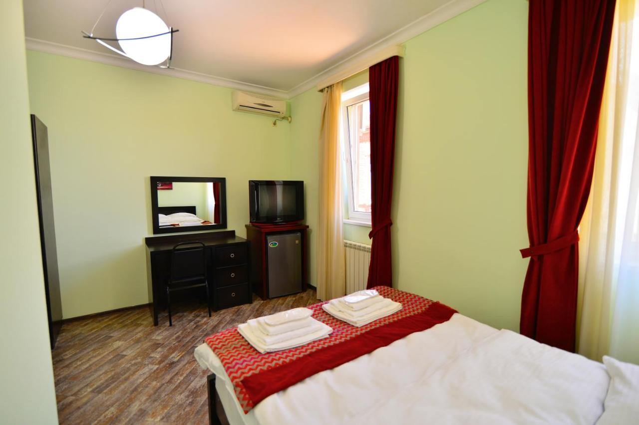 Hotel Blissdom Tbilisi Bagian luar foto